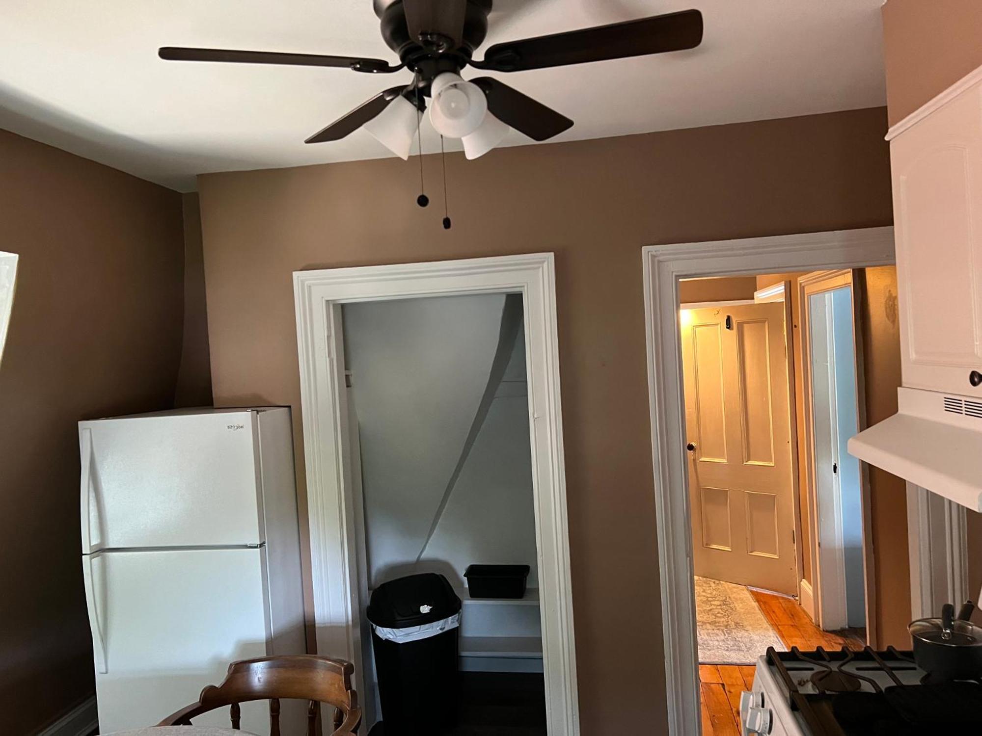 Private Victorian Apartment In Convenient City Location On 5 Acre, Sleeps 5 Poughkeepsie Exterior foto